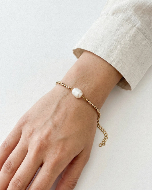 Box Chain Pearl Bracelet