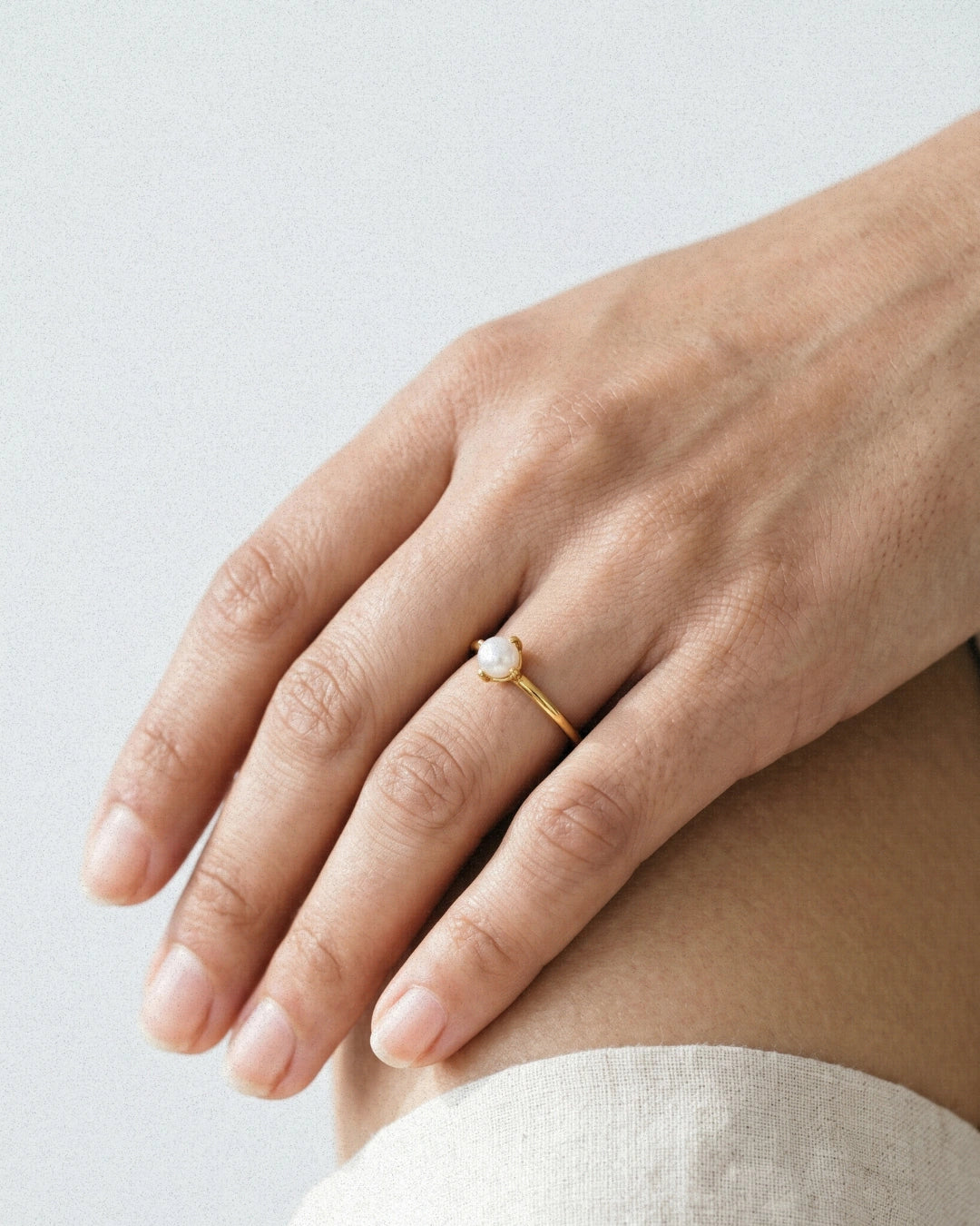 Solitaire Pearl Ring