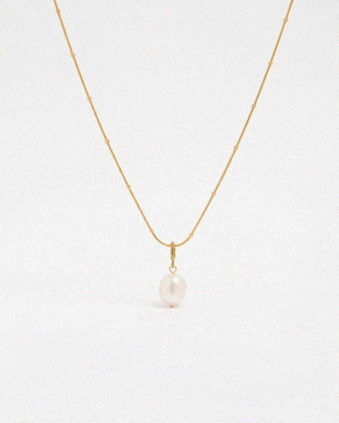Pearl Pendent Necklace