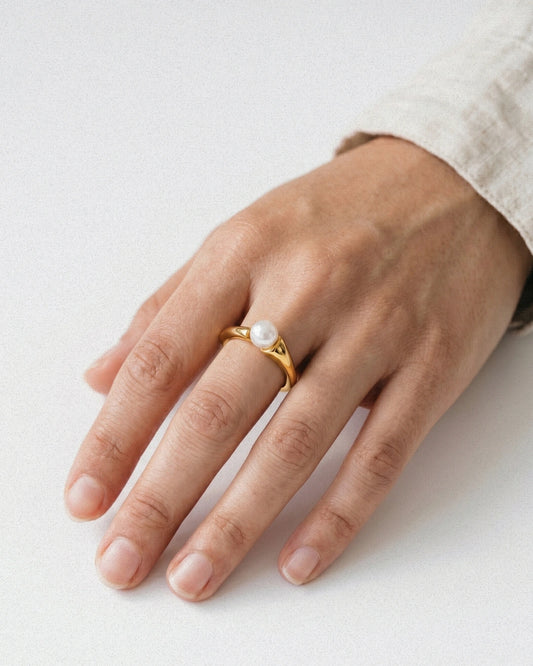 Wave Pearl Ring