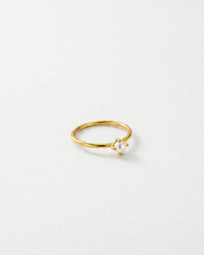 Solitaire Pearl Ring